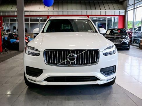 Used 2020 Volvo XC90 T5 Momentum w/ Protection Package Premier AWD/4WD image 2