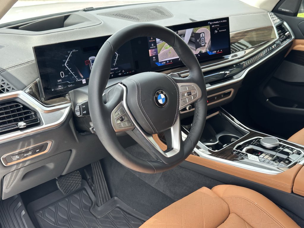 Used 2024 BMW X7 xDrive40i AWD/4WD image 22
