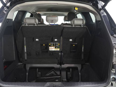 Used 2025 Toyota Sienna XLE w/ XLE Plus Package AWD/4WD image 9