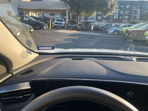 Used 2025 Buick Encore GX Preferred image 28