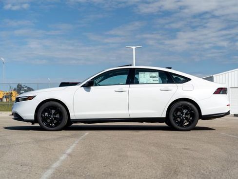 New 2025 Honda Accord SE image 4