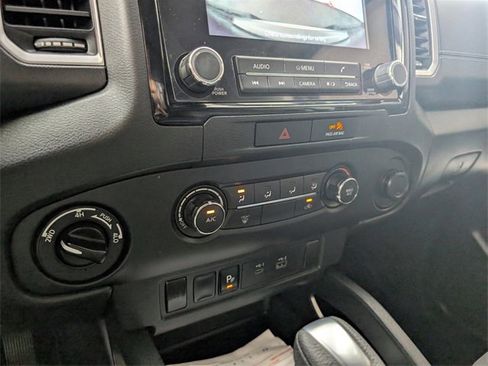 Used 2022 Nissan Frontier SV w/ Technology Package image 29