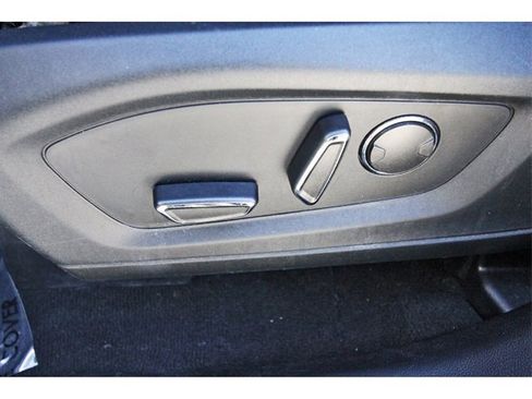 Used 2020 Ford Explorer Limited image 24