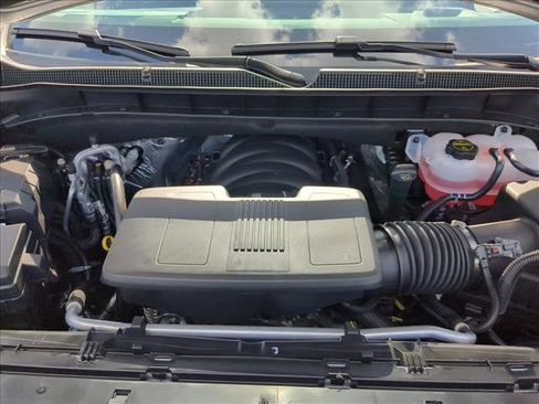 New 2026 Chevrolet Suburban LS image 17