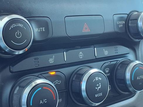 Used 2021 RAM 1500 Big Horn AWD/4WD image 5