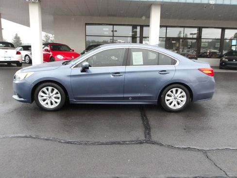 Used 2016 Subaru Legacy 2.5i Premium AWD/4WD image 2