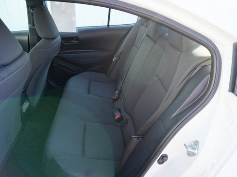 Used 2024 Toyota Corolla LE image 28