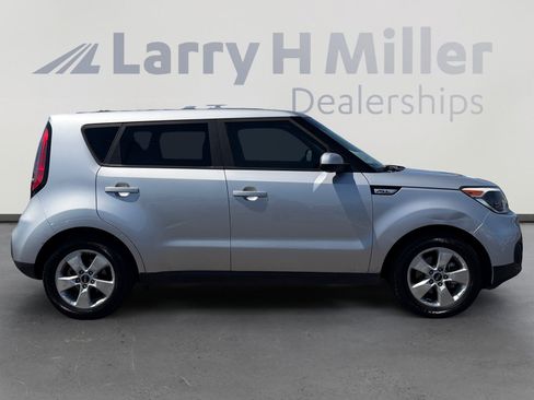 Used 2019 Kia Soul FWD image 6