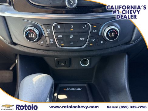 Used 2023 Chevrolet Traverse LT AWD/4WD image 19