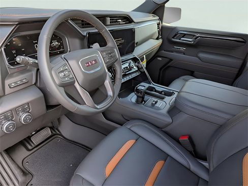 New 2025 GMC Sierra 1500 AT4 w/ Technology Package image 6