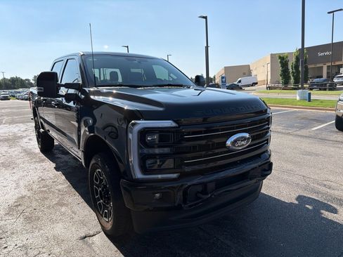 Used 2026 Ford F250 Platinum AWD/4WD image 2
