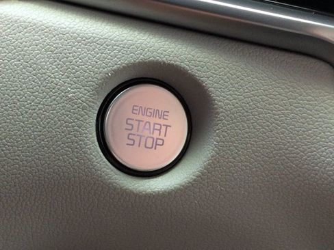 Used 2024 Kia Sorento S w/ Panoramic Sunroof Package FWD image 30