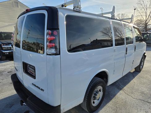 Used 2003 Chevrolet Express 2500 image 6