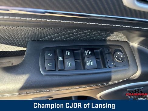 Used 2018 Jeep Grand Cherokee SRT image 22