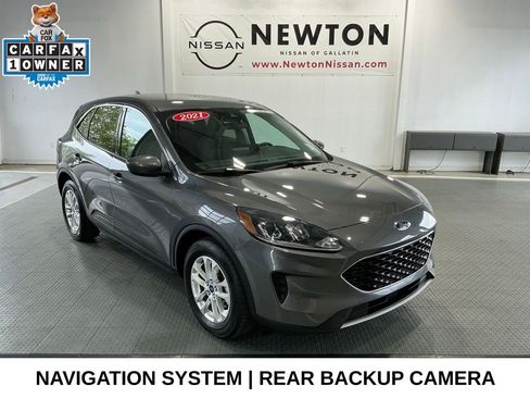 Used 2021 Ford Escape SE w/ Convenience Package FWD image 1