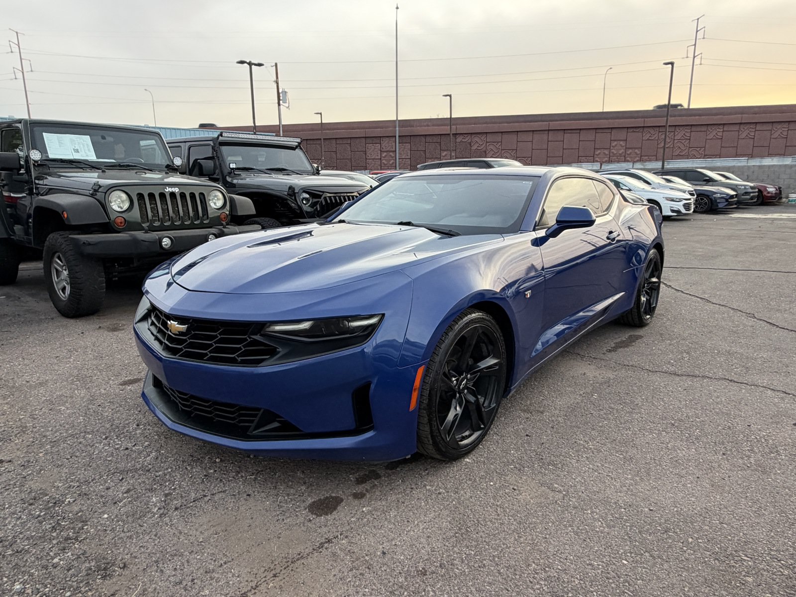 Used 2020 Chevrolet Camaro LT RWD image 4