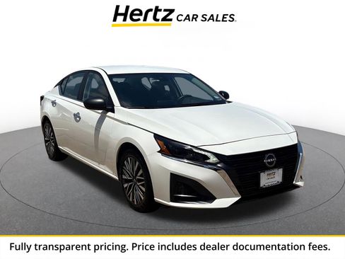Used 2025 Nissan Altima 2.5 SV FWD image 1