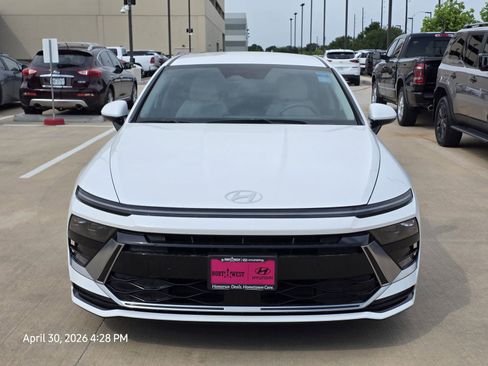 Used 2025 Hyundai Sonata SEL FWD image 4