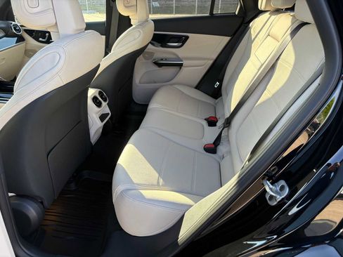 New 2026 Mercedes-Benz GLC 300 4MATIC image 11