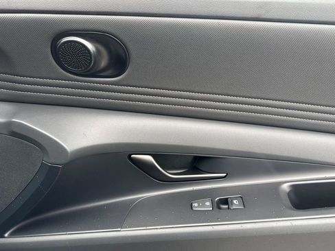 New 2026 Hyundai Elantra SEL Sport Premium FWD image 17