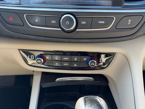 Used 2018 Buick Regal Essence w/ Driver Confidence Package #1 FWD image 14