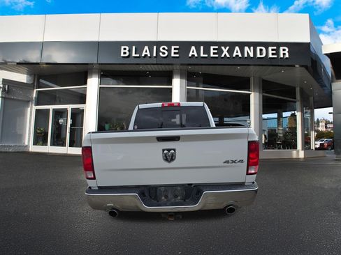 Used 2018 RAM 1500 SLT AWD/4WD image 4