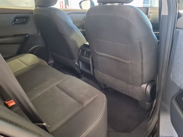 Used 2023 Nissan Rogue S AWD/4WD image 8