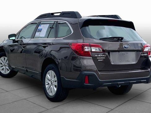 Used 2019 Subaru Outback 2.5i AWD/4WD image 12