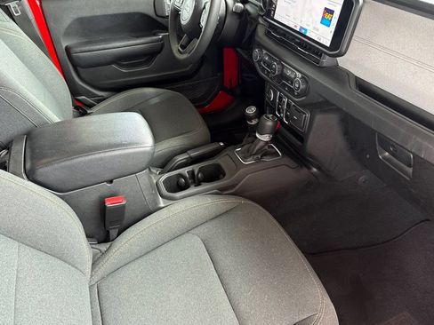 Used 2024 Jeep Wrangler Unlimited Sport AWD/4WD image 25