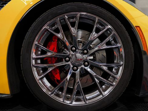 Used 2016 Chevrolet Corvette Z06 w/ 2LZ Preferred Equipment Group RWD image 21
