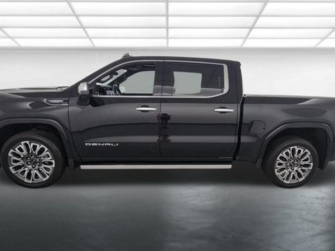 Used 2023 GMC Sierra 1500 Denali Ultimate AWD/4WD image 4