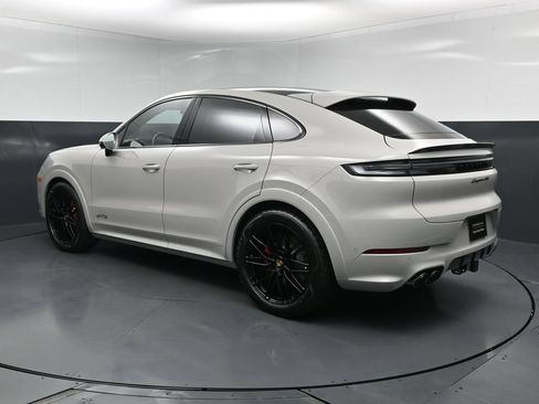New 2026 Porsche Cayenne GTS AWD/4WD image 3