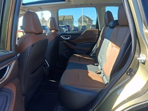 Used 2023 Subaru Forester Touring AWD/4WD image 11