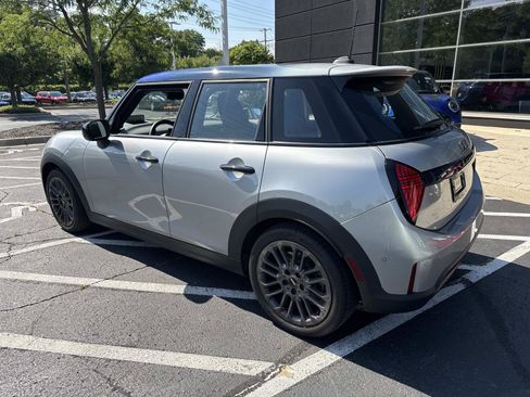 Certified 2025 MINI Cooper S FWD image 8