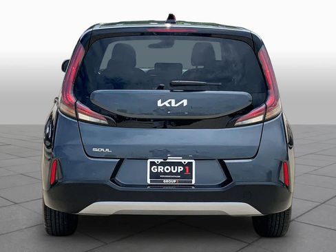 Used 2024 Kia Soul LX w/ Option Group 015 FWD image 5