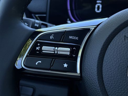 New 2026 Kia Seltos S FWD image 32