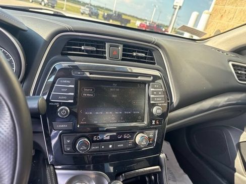Used 2020 Nissan Maxima Platinum w/ Sport Mat Group FWD image 19