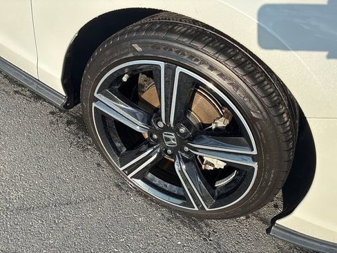 Used 2023 Honda Accord Sport image 18