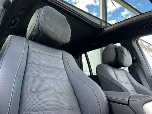 New 2026 Mercedes-Benz GLS 580 4MATIC image 32