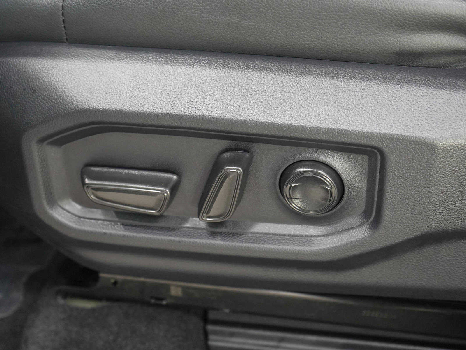 Used 2023 Toyota Tundra Limited AWD/4WD image 24