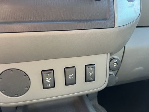 Used 2011 Nissan Frontier SL RWD image 17