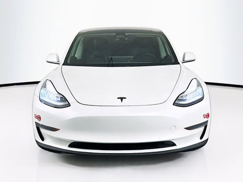 Used 2020 Tesla Model 3 Standard Range Plus image 2