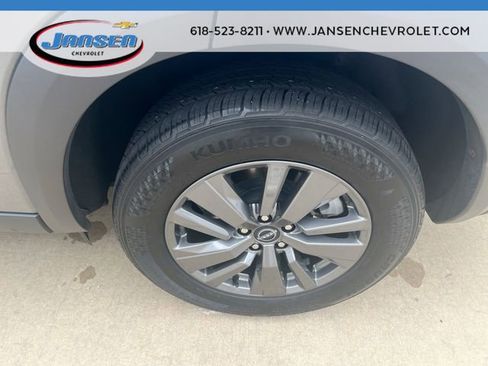 Used 2024 Nissan Pathfinder SV FWD image 32