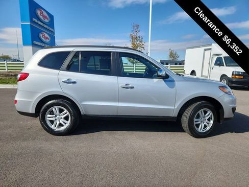 Used 2010 Hyundai Santa Fe GLS image 8