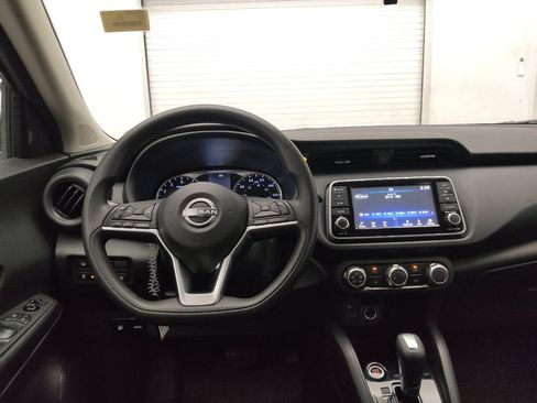Used 2022 Nissan Kicks S FWD image 22