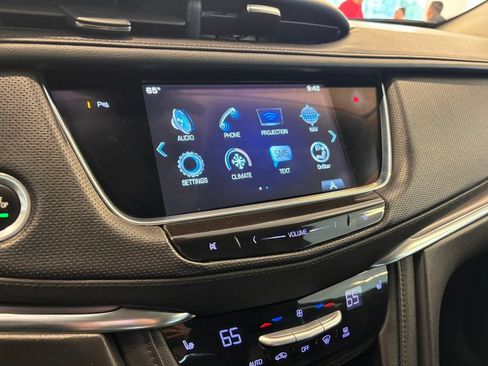 Used 2017 Cadillac XT5 Luxury w/ Driver Awareness Package AWD/4WD image 19