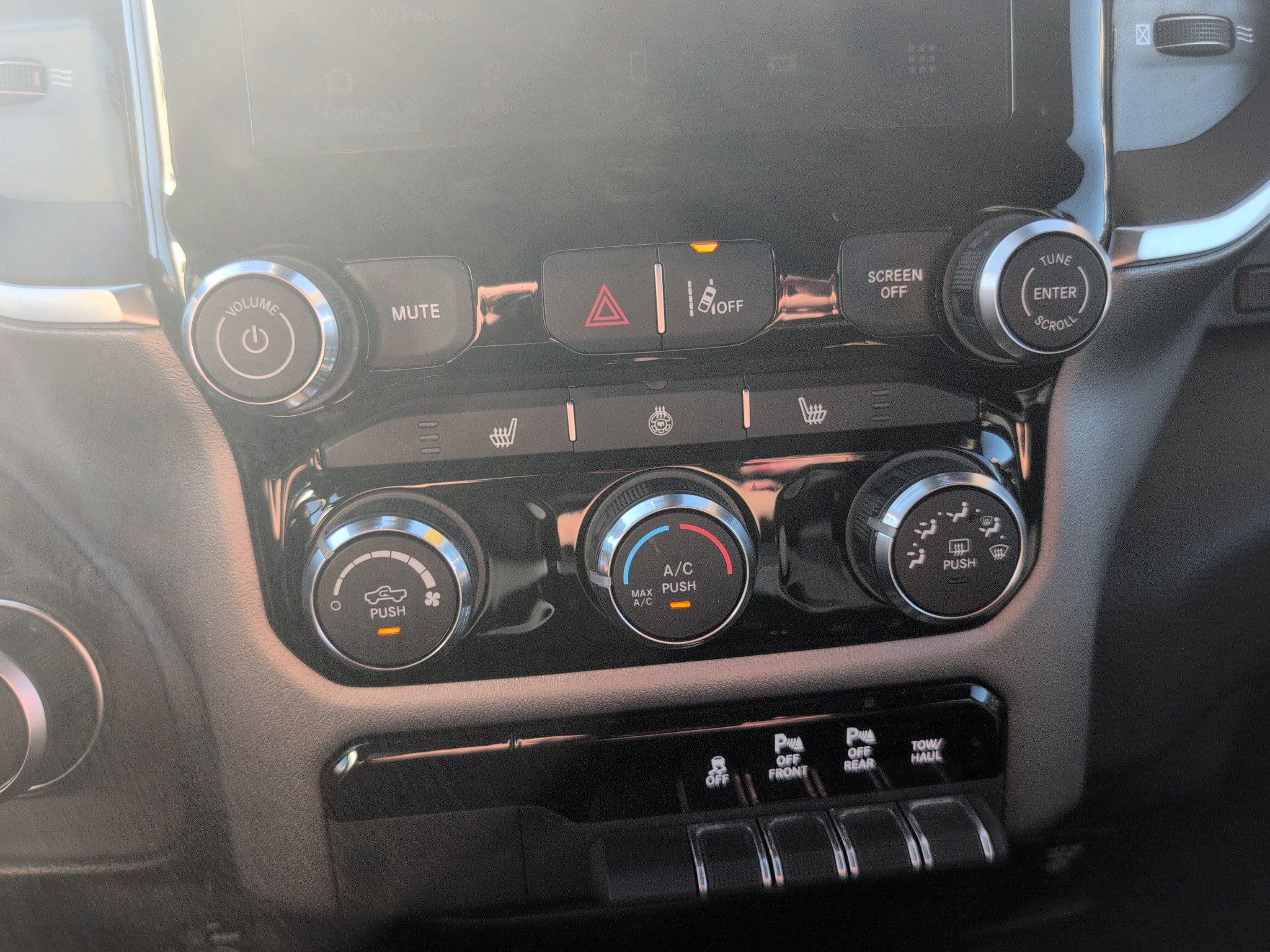 Used 2025 RAM 1500 Big Horn RWD image 26