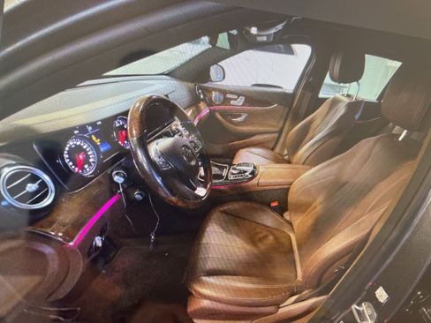 Used 2017 Mercedes-Benz E 400 E 400 image 5