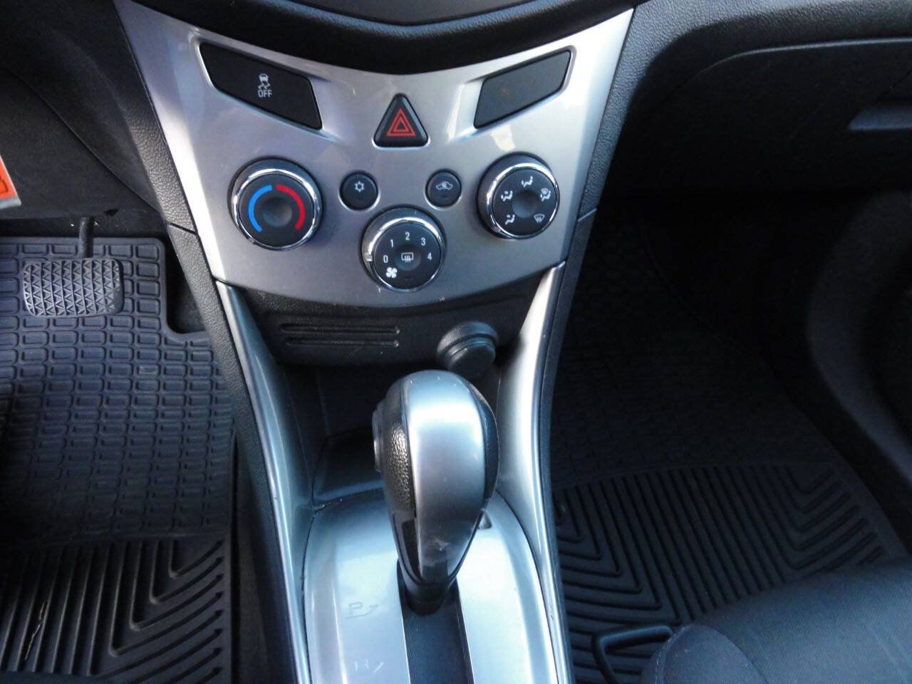 Used 2016 Chevrolet Trax LT AWD/4WD image 17