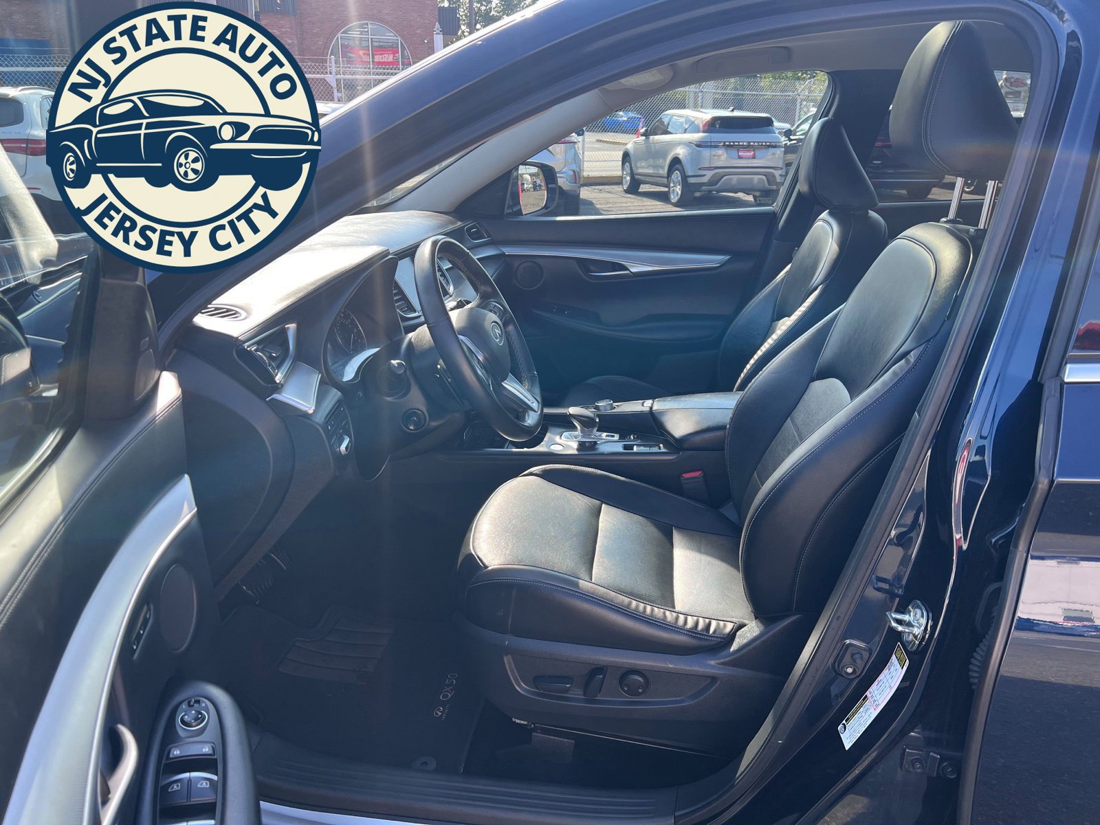 Used 2021 INFINITI QX50 Essential w/ Convenience Package AWD/4WD image 4